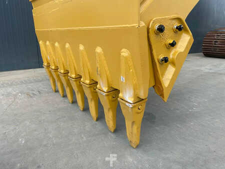 Pelles sur chenilles 2012 Caterpillar 349E L (13)