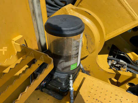 Excavadoras de cadenas 2015 Caterpillar 374F L (14)