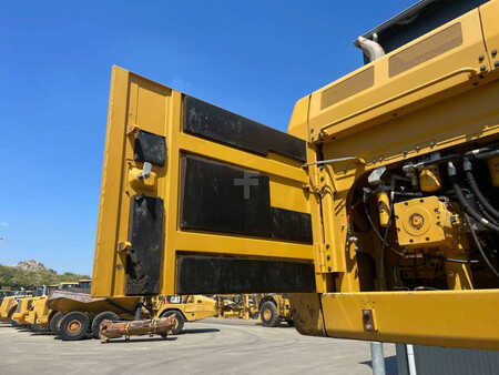 Excavadoras de cadenas 2015 Caterpillar 374F L (22)