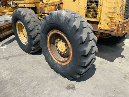 Graders 1987 Caterpillar 140G (30)