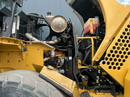 Carregadeira de rodas 2012 Caterpillar 950K (28)