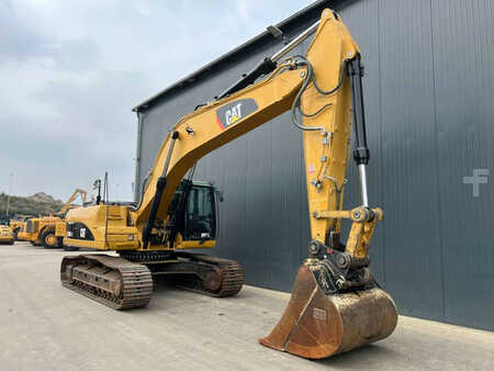 Escavadora de rastos 2008 Caterpillar 329D (3)