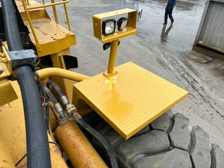 Wheel Loaders 2005 Caterpillar 988H (29)