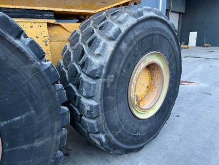 Leddumper / dumpere 2001 Volvo A40D (32)