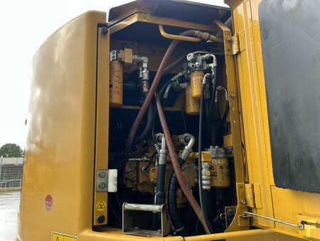 Pelles sur chenilles 2009 Caterpillar 328D LCR (20)