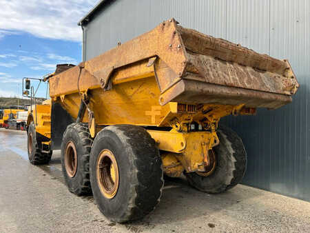 Knickgelenkte Muldenkipper/Dumper 2002 Volvo A25D (2)