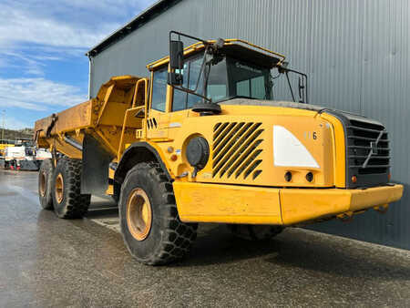 Knickgelenkte Muldenkipper/Dumper 2002 Volvo A25D (3)