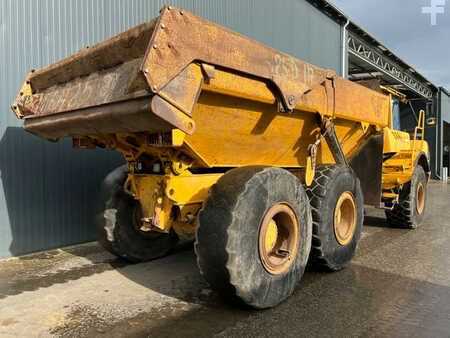 Knickgelenkte Muldenkipper/Dumper 2002 Volvo A25D (4)