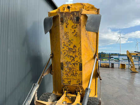 Knickgelenkte Muldenkipper/Dumper 2002 Volvo A25D (9)