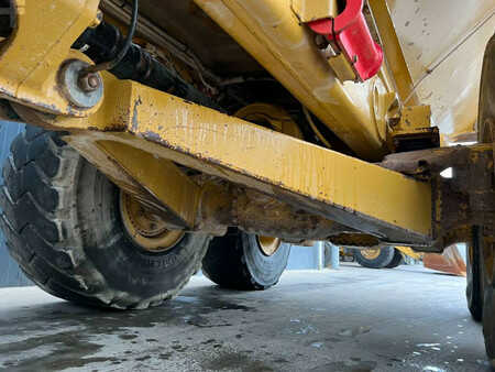 Dumpers articulados 2013 Caterpillar 735B (26)