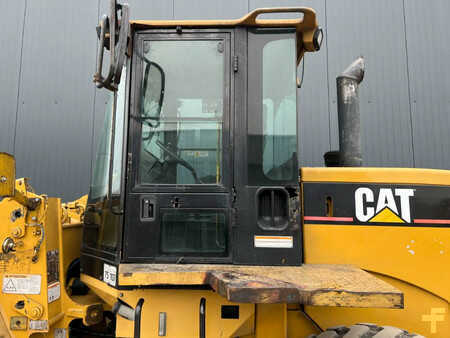 Wheel Loaders 2000 Caterpillar 938G (27)