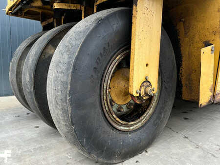 Gummihjul Ruller 2007 Caterpillar PS300C (13)