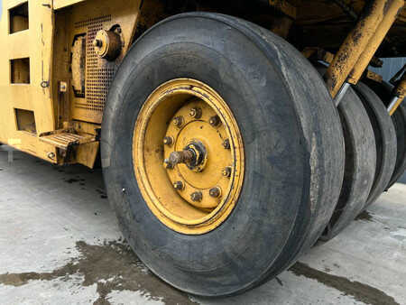 Gummihjul Ruller 2007 Caterpillar PS300C (16)