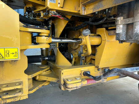 Radlader 2004 Caterpillar 966G II - Full Steering (8)