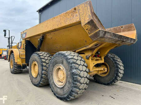 Articulated Dump Trucks 2014 Caterpillar 735B (2)