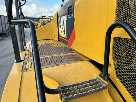 Dumpers articulados 2013 Caterpillar 735B (18)