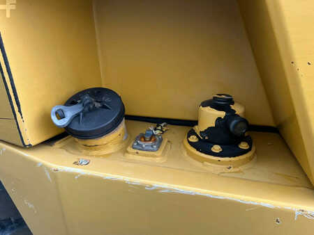 Dumpers articulados 2013 Caterpillar 735B (23)