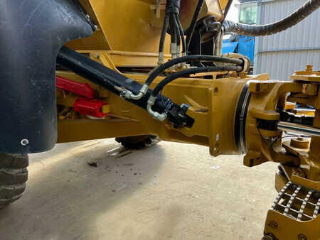 Dumpers articulados 2013 Caterpillar 735B (26)