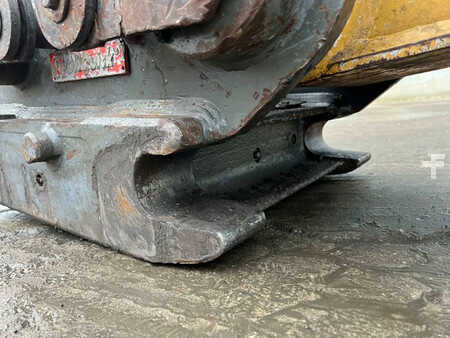 Excavadoras de cadenas 2009 Caterpillar 345C L UHD - 27m - OilQuick (31)