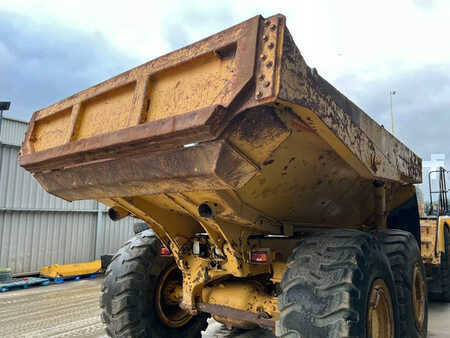 Articulated Dump Trucks 2002 Caterpillar 725 (10)