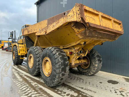 Articulated Dump Trucks 2002 Caterpillar 725 (2)