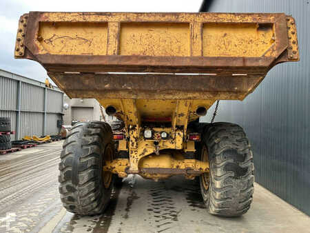 Articulated Dump Trucks 2002 Caterpillar 725 (8)