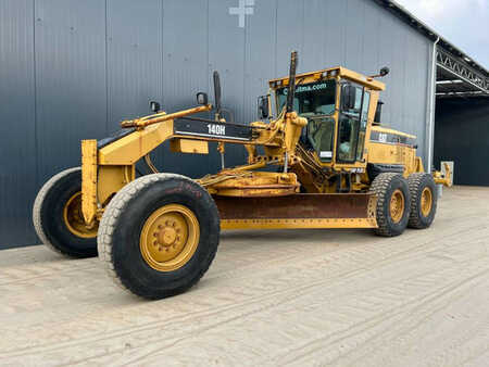 Grejdry 2005 Caterpillar 140H (1)