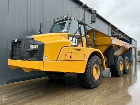 Articulated Dump Trucks 2013 Caterpillar 735B (1)