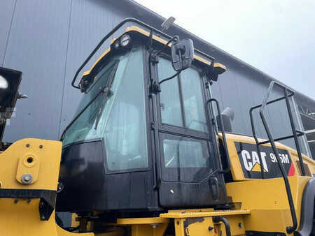 Caterpillar 966M