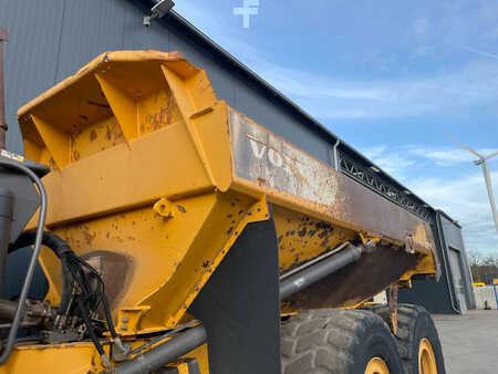 Knickgelenkte Muldenkipper/Dumper 2011 Volvo A30F (10)