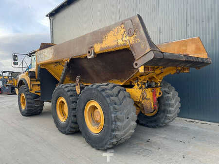 Knickgelenkte Muldenkipper/Dumper 2011 Volvo A30F (3)