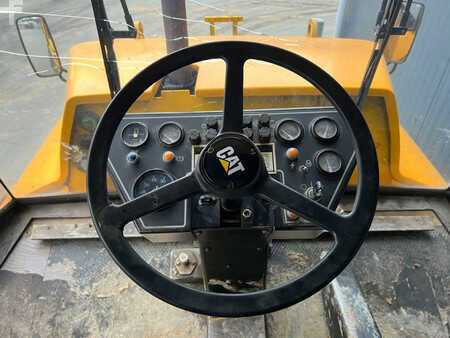 Gumikerekes görgők 1996 Caterpillar PS300B (16)