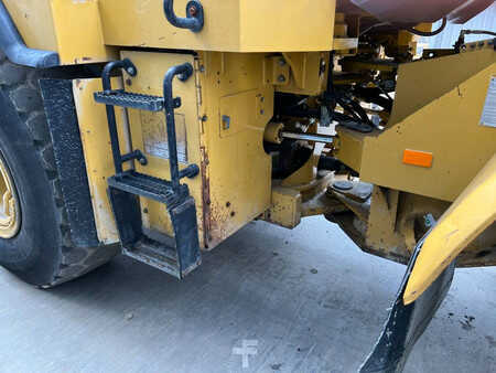 Ładowarki kołowe 2007 Cat 950H - Full Steering (18)