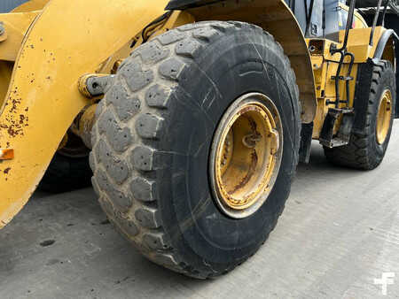 Ładowarki kołowe 2007 Cat 950H - Full Steering (23)