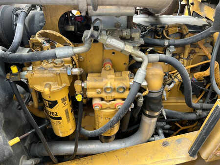Ładowarki kołowe 2007 Cat 950H - Full Steering (31)