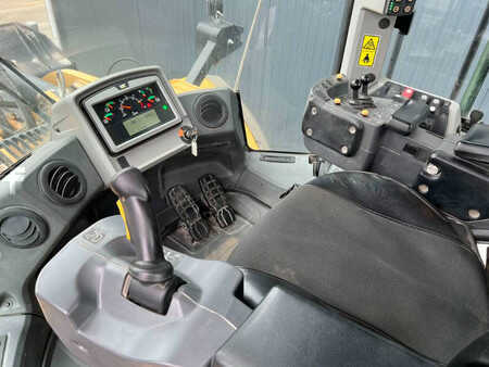 Wheel Loaders 2015 Caterpillar 980M (27)