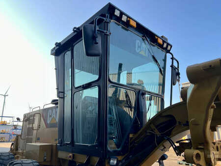 Grejdry 2018 Caterpillar 140K (12)