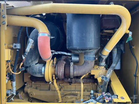 Grejdry 2018 Caterpillar 140K (24)