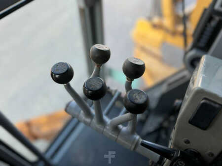 Grejdry 2018 Caterpillar 140K (34)