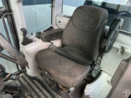 Niveleuse 2007 Volvo G946 (23)