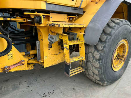 Wheel Loaders 2008 Volvo L120F (16)
