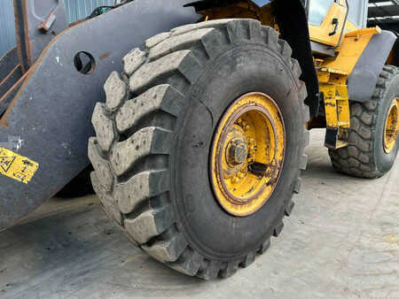 Wheel Loaders 2008 Volvo L120F (20)