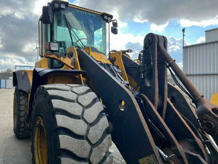 Wheel Loaders 2008 Volvo L120F (24)