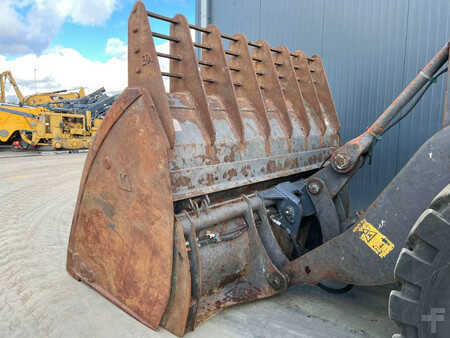 Wheel Loaders 2008 Volvo L120F (27)
