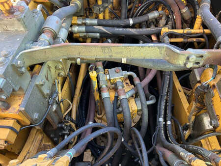 Pelles sur chenilles 2005 Caterpillar 320C L (23)