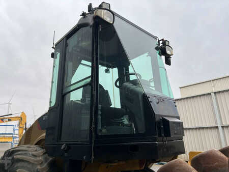 Komprimator 2011 Caterpillar CP74 (14)