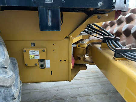 Komprimator 2011 Caterpillar CP74 (16)