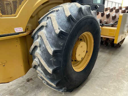 Komprimator 2011 Caterpillar CP74 (23)