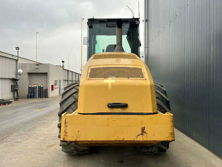 Enkelt tromlekomprimator 2011 Caterpillar CP74 (9)