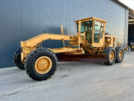 Grader 1981 Caterpillar 140G (1)